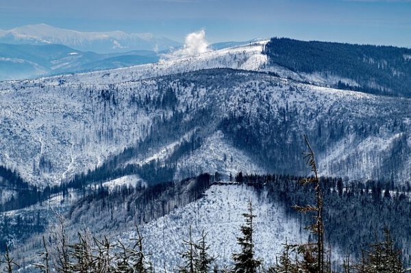 Ośnieżone góry Beskid