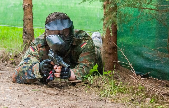 Gracz paintballa